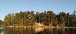 Driftwood Lodge from Mercer Lake